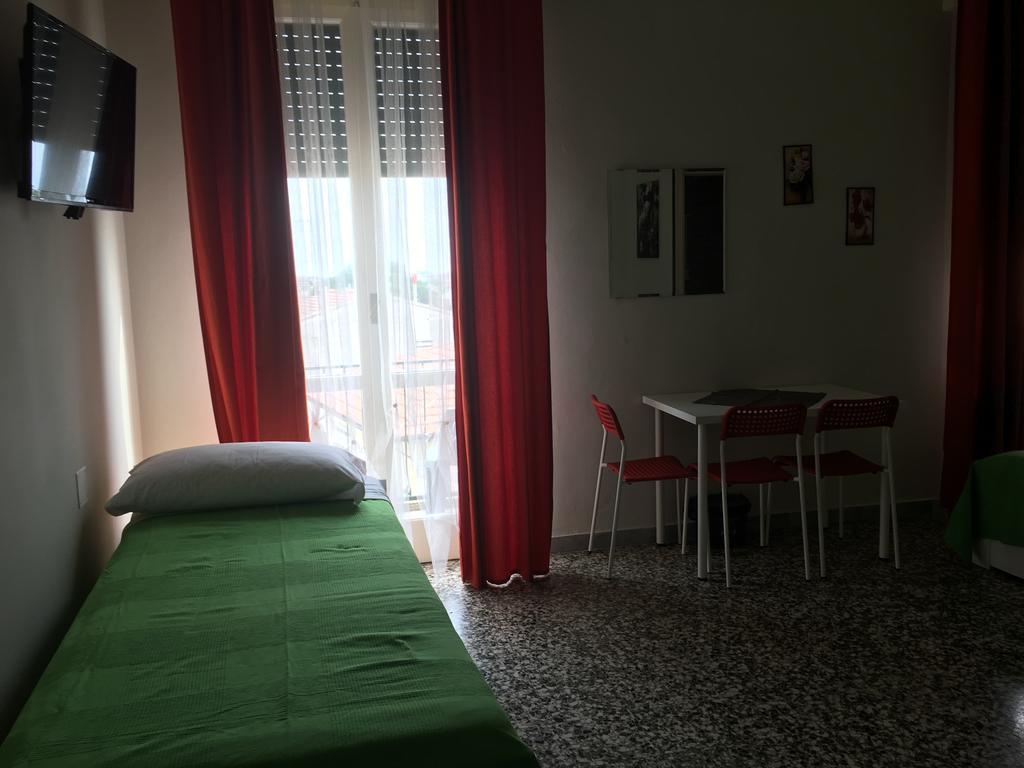 Aliante Turist House Acomodação com café da manhã Pisa Exterior foto